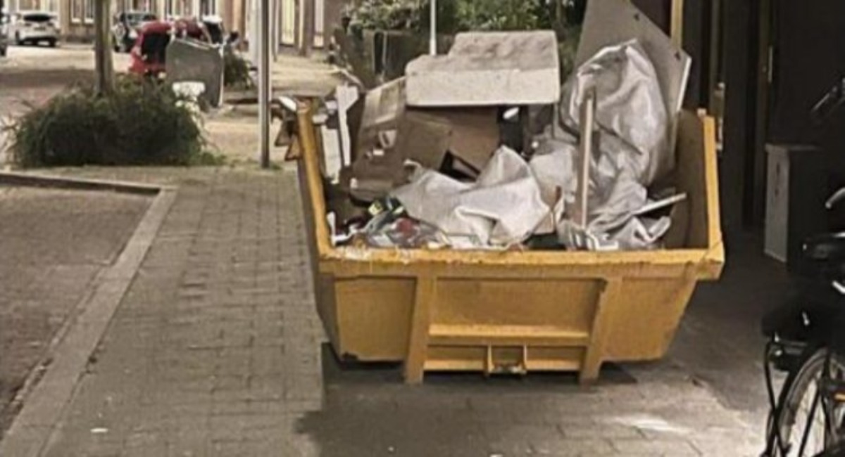 Man gaat los in buurtapp vanwege container: Hinder bij uitlaten van hond!😂🤣